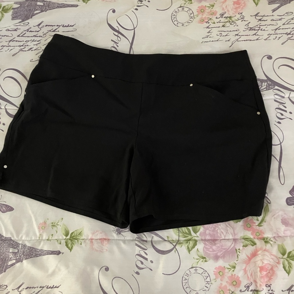 Womens black Inc pull on shorts- worn 1 time